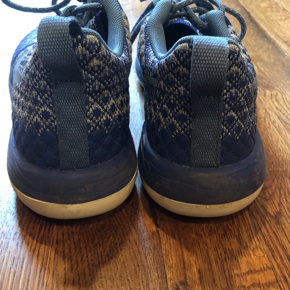 NIKE Roshe Two Flyknit 365 sneakers - Picture 12 of 15